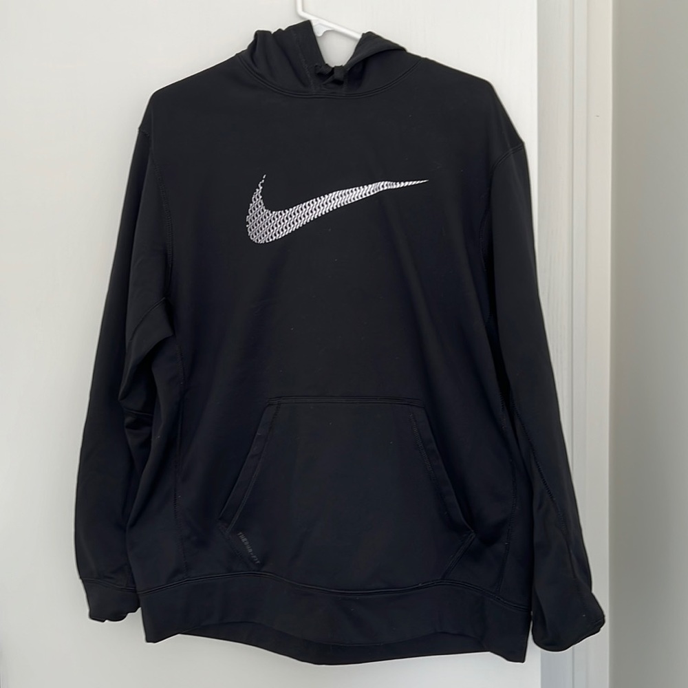 Men’s Large Nike Therma-Fit sweatshirt
